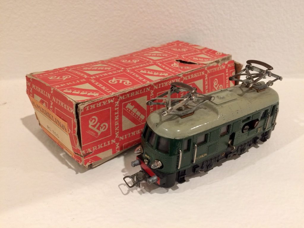 Pantographes MARKLIN + Isolateurs - Pour Locomotive RE800 / RE 800 - Époque 1950 - HO